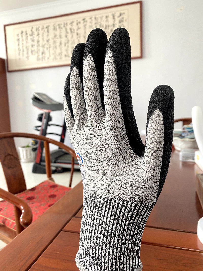 13-Pin anti-cut nitrile frosted labor gloves